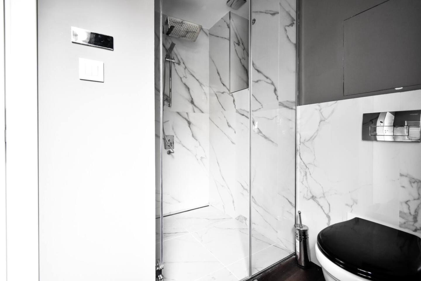 Appartement 2bdr Luxury On Prime Location *
