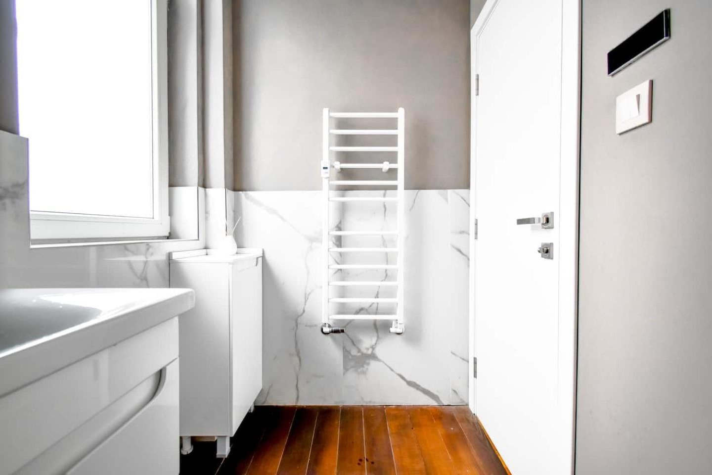 2bdr Luxury On Prime Location Appartement *