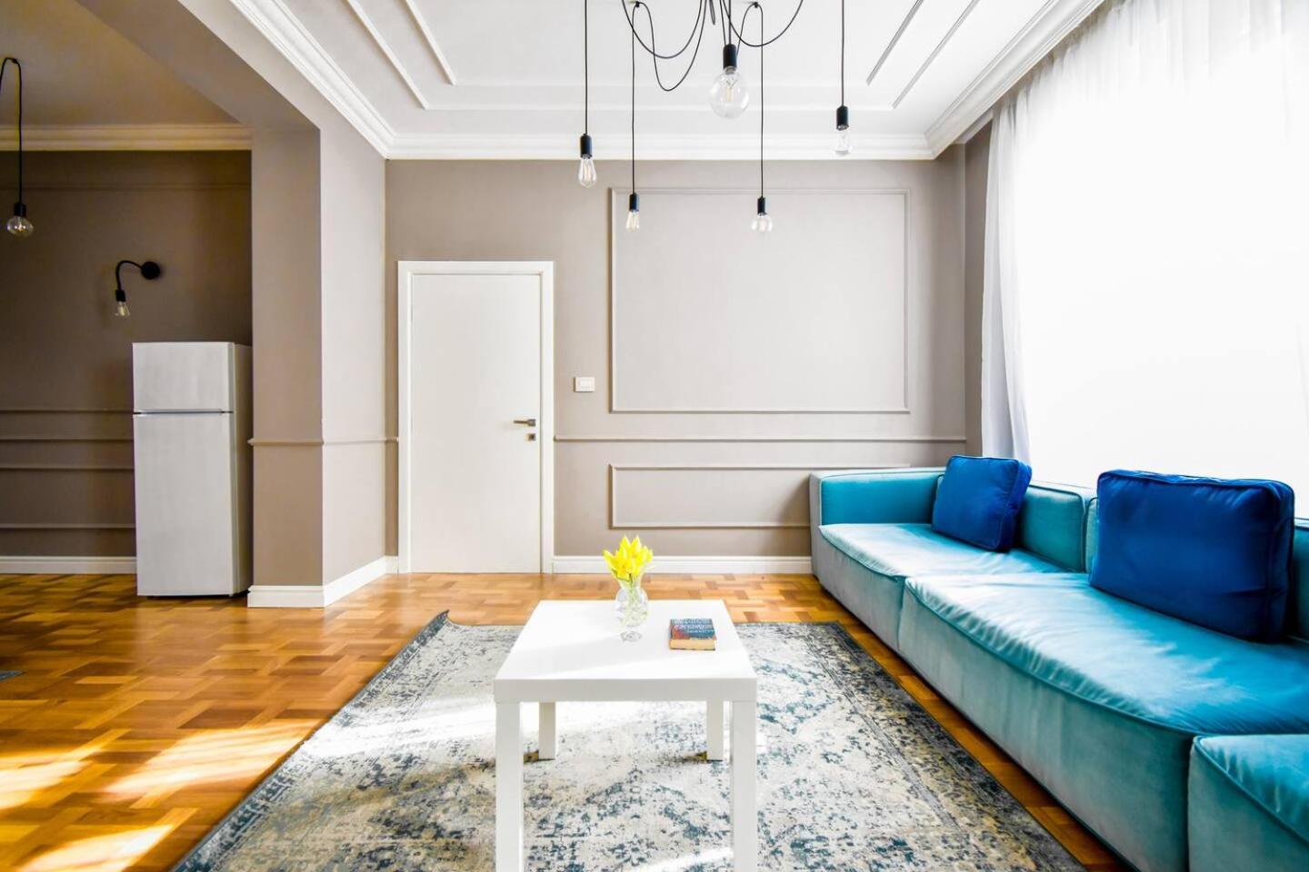 Apartment 2bdr Luxury On Prime Location *