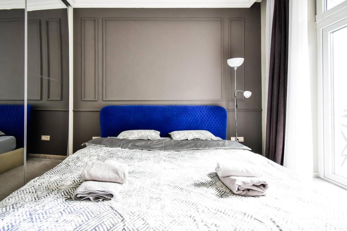 2bdr Luxury On Prime Location Apartment